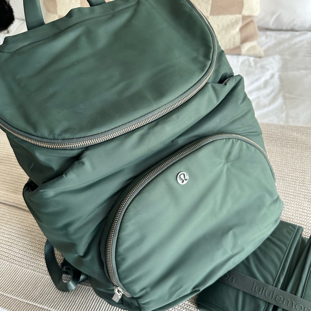 lululemon athletica Green Baby Bag with Classic Design